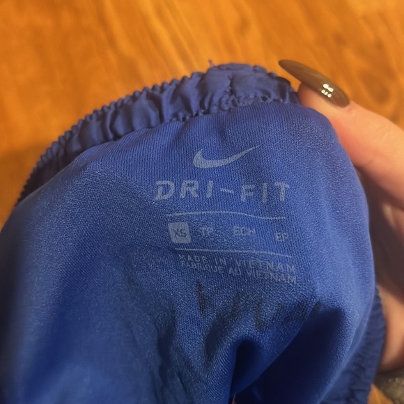 Nike Woman’s Blue Athletic Shorts Size XS - Picture 3 of 3